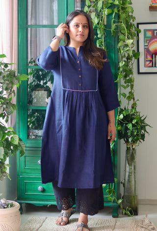 Lekhika Linen Kurta- Navy