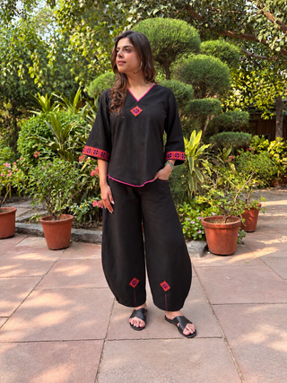 Cross Stitch Short Set- Black