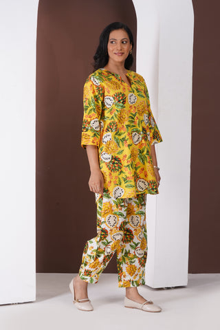 Pineapple Doby Short Kurti- Farshi Pants Set