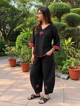 Cross Stitch Short Set- Black