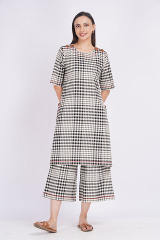 Dhara Checkered Kurta Set - Black