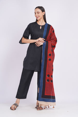 Vasudha Kurta + Dupatta Set- Black Maroon