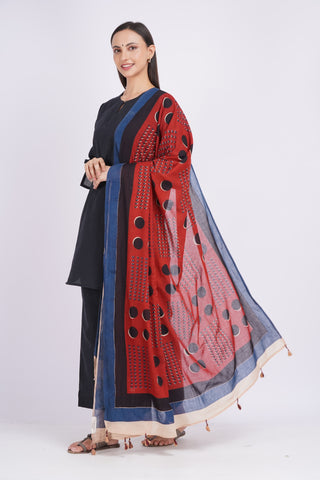 Mulmul Block Print Dupatta- Solid Maroon