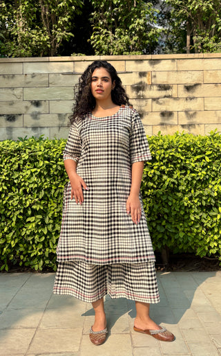Dhara Checkered Kurta Set - Black