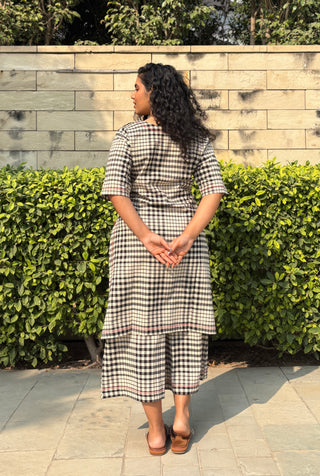 Dhara Checkered Kurta Set - Black