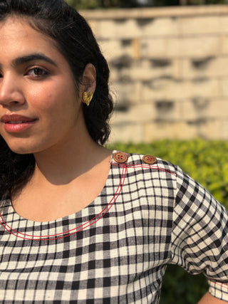 Dhara Checkered Kurta Set - Black