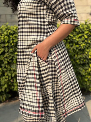 Dhara Checkered Kurta Set - Black
