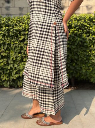 Dhara Checkered Kurta Set - Black