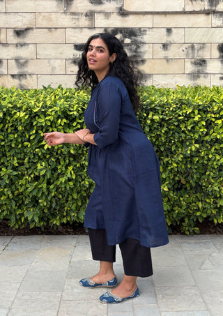 Lekhika Linen Kurta- Navy