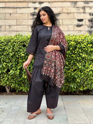 Piku Farshi Set with Modal Silk Stole- Black