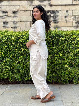 Piku Farshi Set with Modal Silk Stole- Ivory