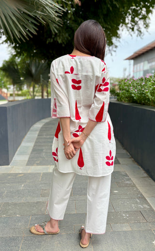 Laal Bindi Cambric- Poplin Set