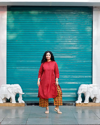 Umang Handloom Kurta set- Red Checks